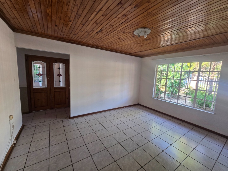 4 Bedroom Property for Sale in Heuwelsig Free State